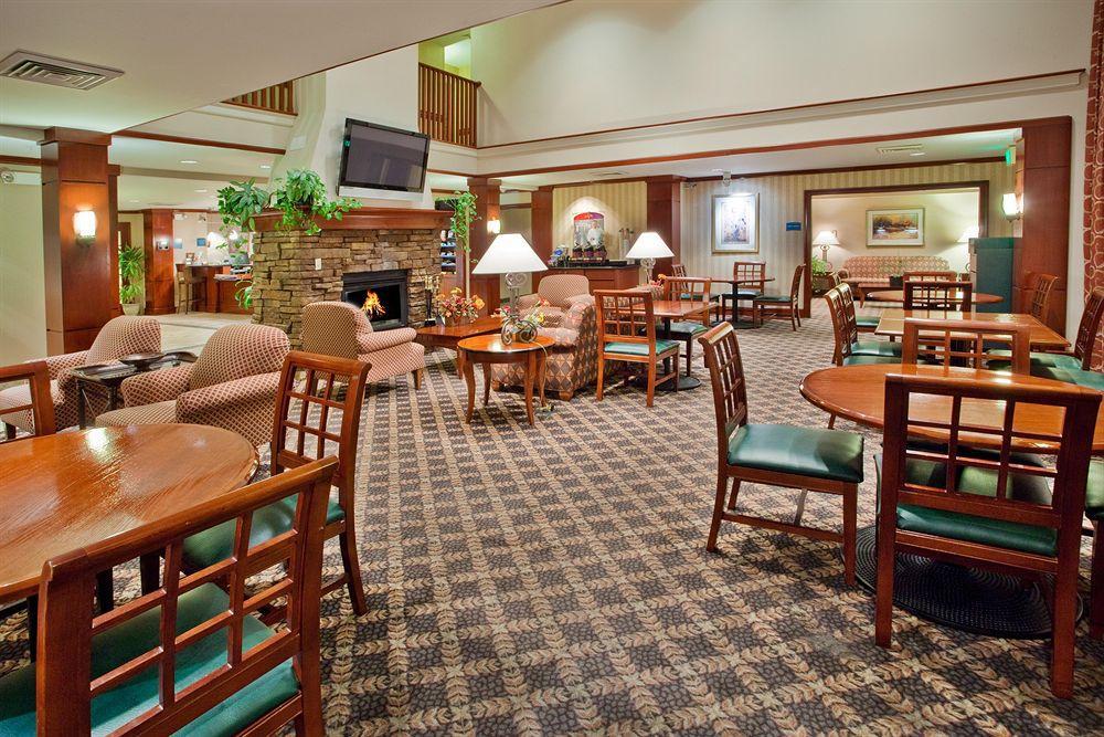 Staybridge Suites Grand Rapids-Kentwood By Ihg Cascade Restaurang bild