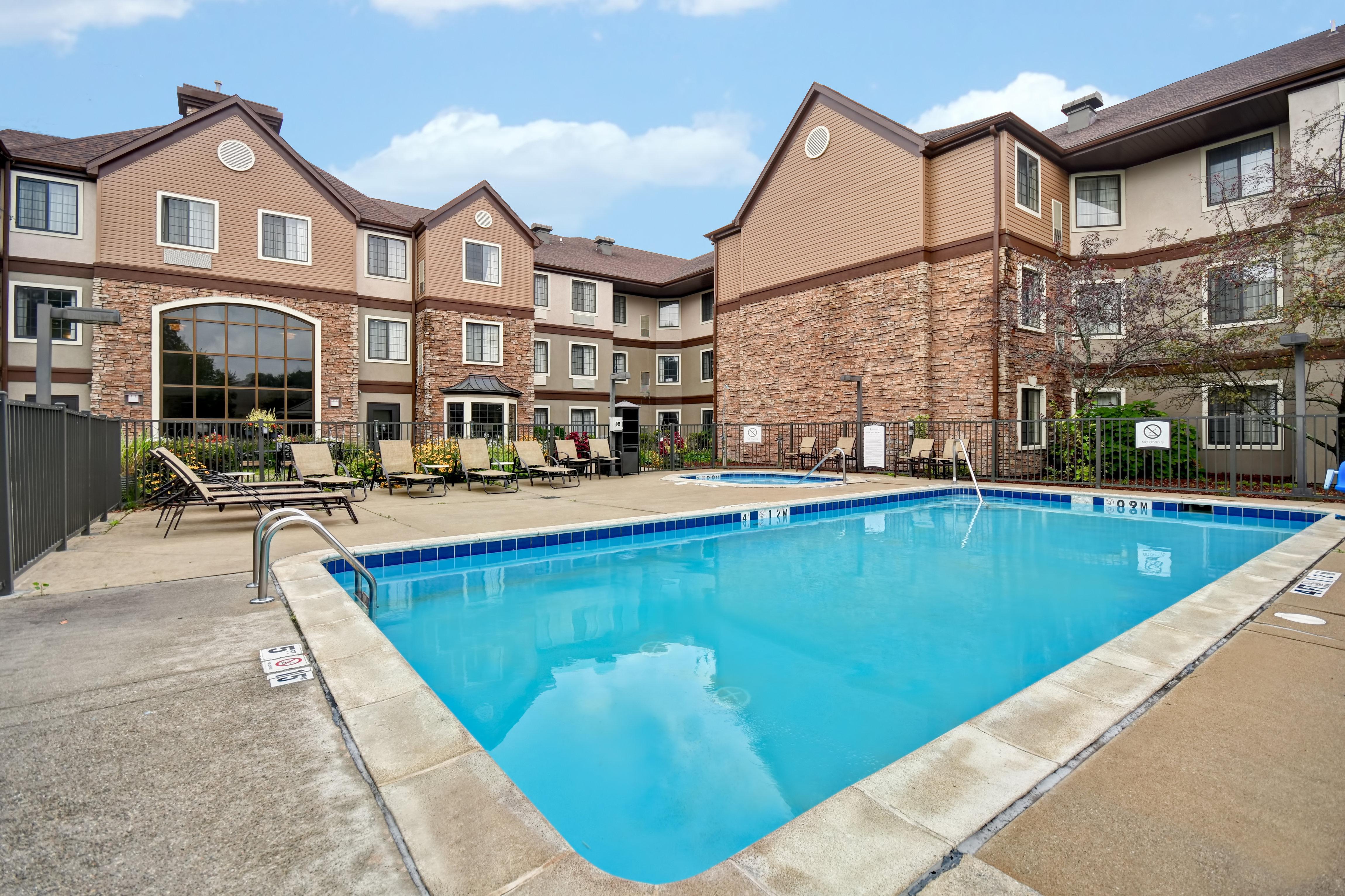 Staybridge Suites Grand Rapids-Kentwood By Ihg Cascade Exteriör bild