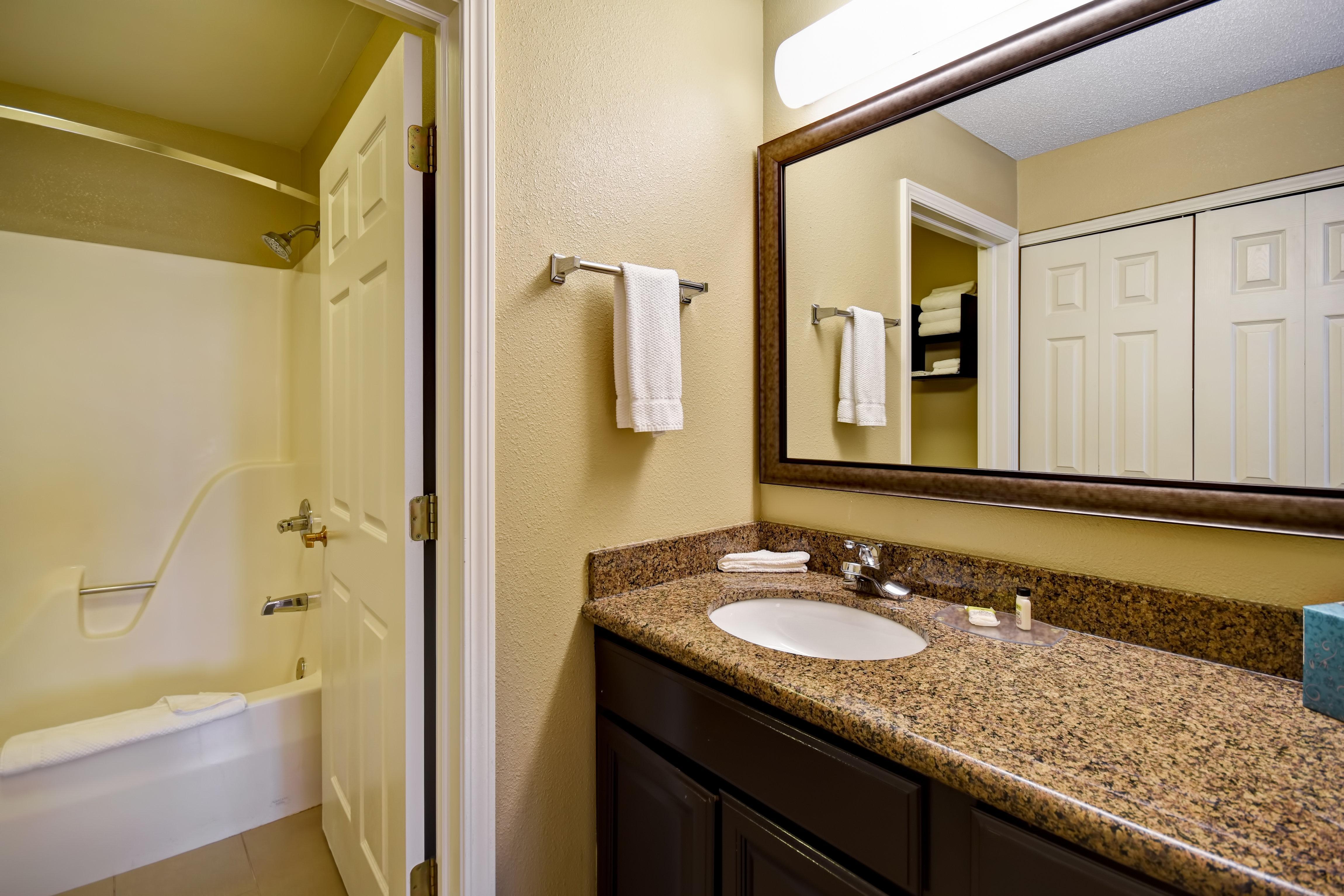 Staybridge Suites Grand Rapids-Kentwood By Ihg Cascade Exteriör bild